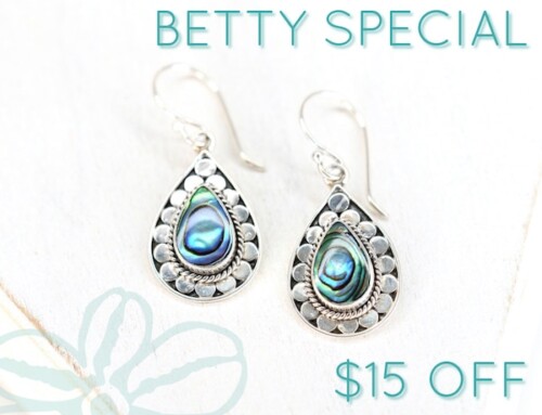 December Special: Evanne Shell Earrings